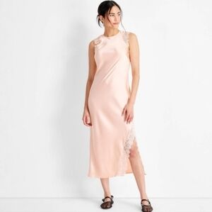 NWT Future Collective Pale Peach Eyelash Lace And Satin Midi Dress Size XS